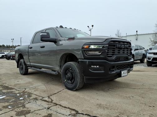 2026 RAM 2500 Tradesman Crew Cab 4x4 6'4' Box