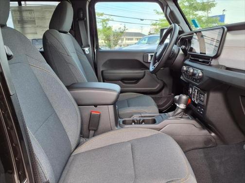 2025 Jeep Gladiator Nighthawk