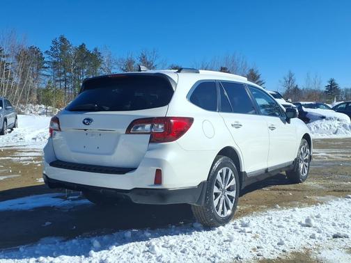 2017 Subaru Outback 2.5i Touring