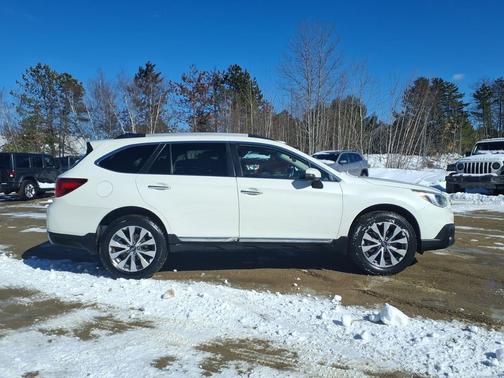 2017 Subaru Outback 2.5i Touring