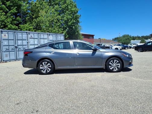 Gun Metallic 2019 Nissan Altima 2.5 S