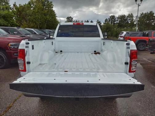 2024 RAM 2500 Tradesman Regular Cab 4x4 8' Box