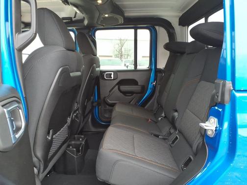 2026 Jeep Gladiator Mojave 4x4