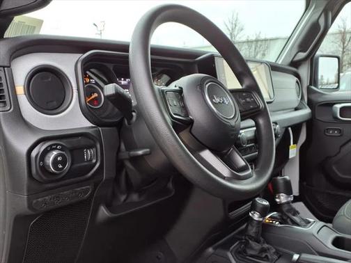2025 Jeep Gladiator Nighthawk