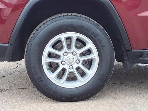 2020 Jeep Grand Cherokee Laredo