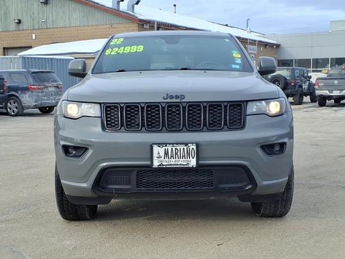 2022 Jeep Grand Cherokee Laredo