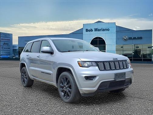 Billet Silver Metallic Clearcoat 2021 Jeep Grand Cherokee Laredo