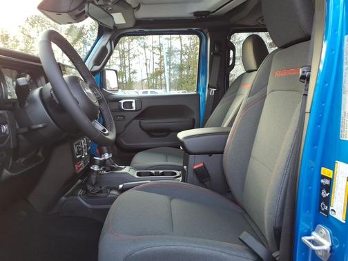 Hydro Blue Pearlcoat 2026 Jeep Wrangler Rubicon
