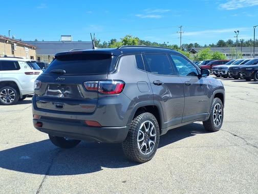 Baltic Gray Metallic Clearcoat 2024 Jeep Compass Trailhawk