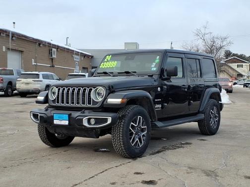 2024 Jeep Wrangler 4-Door Sahara 4x4