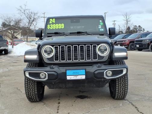 2024 Jeep Wrangler 4-Door Sahara 4x4