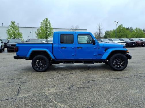 Hydro Blue Pearlcoat 2025 Jeep Gladiator Nighthawk