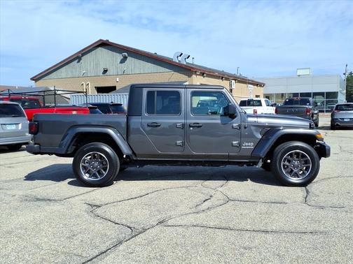 2023 Jeep Gladiator Overland