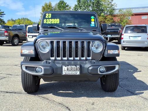 2023 Jeep Gladiator Overland