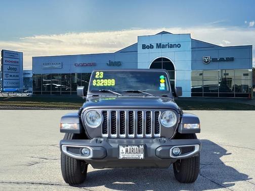 2023 Jeep Gladiator Overland