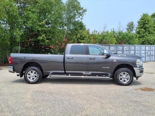 2024 RAM 3500 Laramie Crew Cab 4x4 8' Box