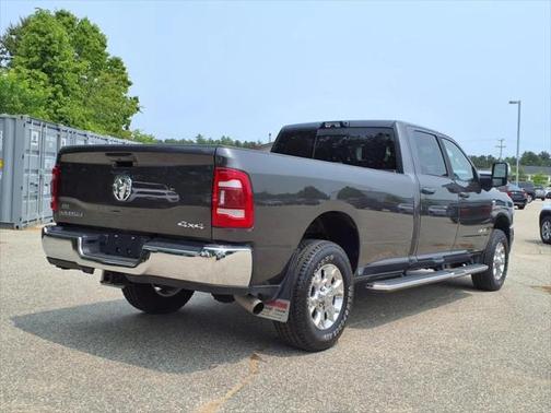 2024 RAM 3500 Laramie Crew Cab 4x4 8' Box