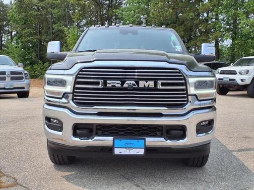 2024 RAM 3500 Laramie Crew Cab 4x4 8' Box