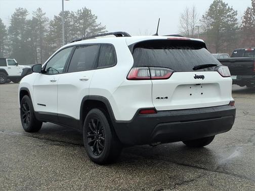 2023 Jeep Cherokee Altitude
