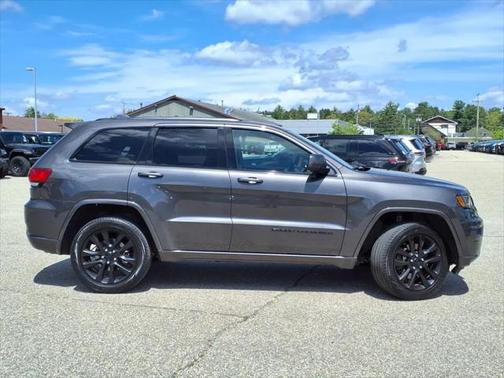 2021 Jeep Grand Cherokee Laredo