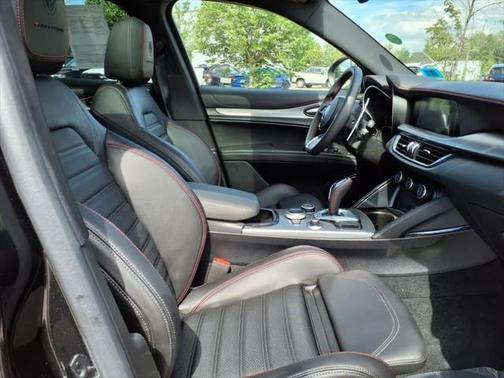 2024 Alfa Romeo Stelvio Ti