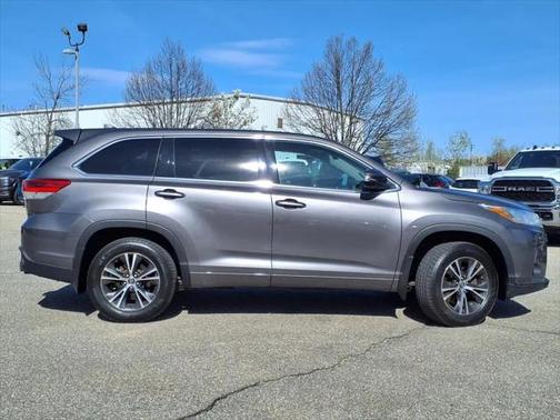 2017 Toyota Highlander LE Plus