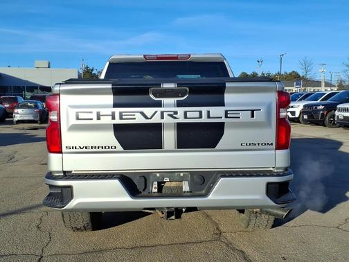 2022 Chevrolet Silverado 1500 Custom