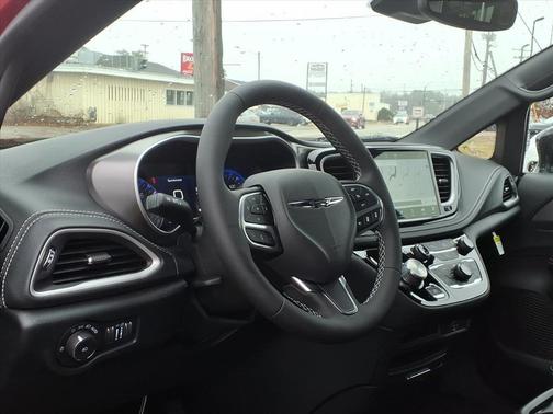 2026 Chrysler Pacifica L