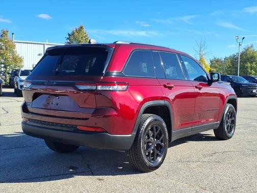 2024 Jeep Grand Cherokee Altitude