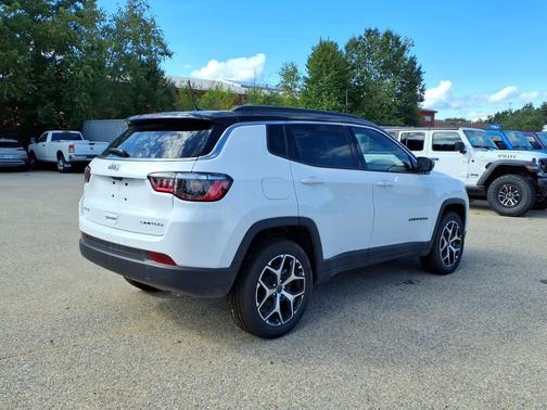 Bright White Clearcoat 2026 Jeep Compass Limited