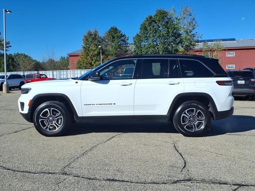 2022 Jeep Grand Cherokee Trailhawk