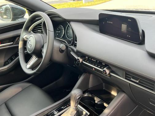 2025 Mazda Mazda3 FWD w/Select Package