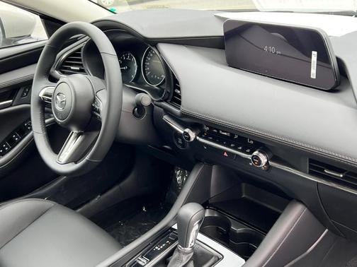 2025 Mazda Mazda3 FWD w/Preferred Package