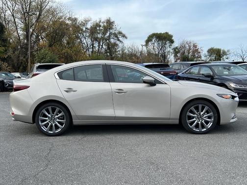 2025 Mazda Mazda3 FWD w/Preferred Package