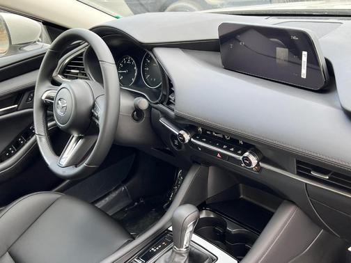 2025 Mazda Mazda3 FWD w/Preferred Package