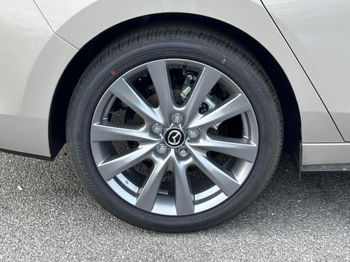 2025 Mazda Mazda3 FWD w/Preferred Package