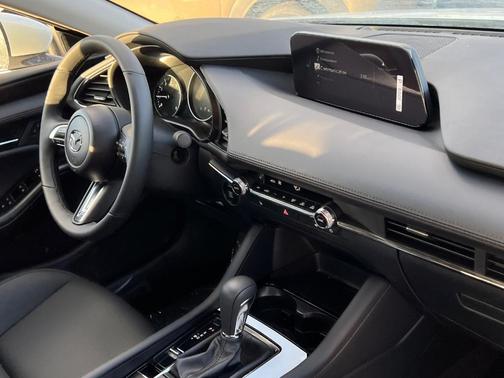 2025 Mazda Mazda3 FWD w/Preferred Package