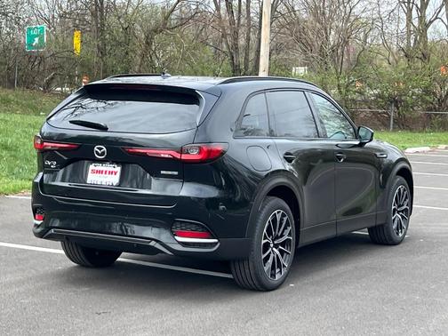 2025 Mazda CX-70 PHEV Premium Package