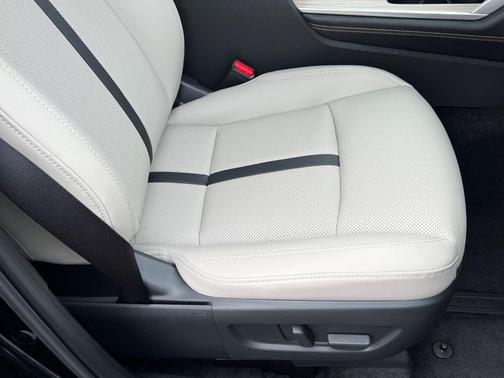 2025 Mazda CX-70 PHEV Premium Package