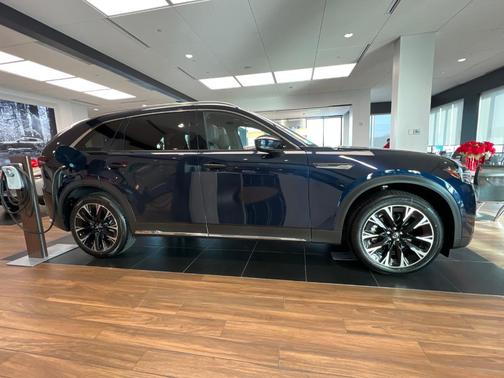 2025 Mazda CX-90 PHEV Premium Plus Package