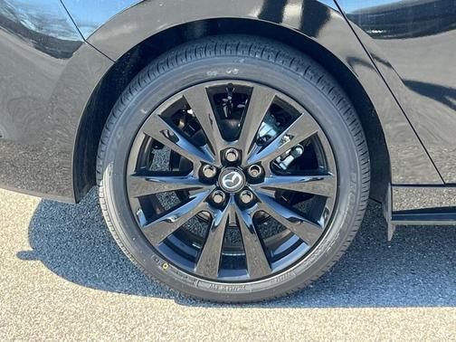 2025 Mazda Mazda3 FWD w/Select Package