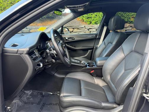 Volcano Grey Metallic 2023 Porsche Macan S