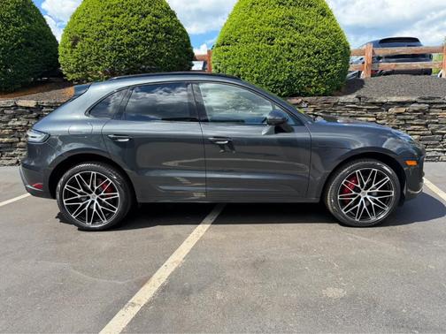 Volcano Grey Metallic 2023 Porsche Macan S