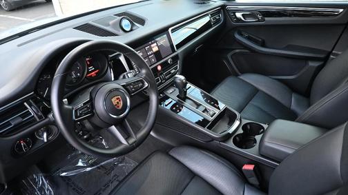 2024 Porsche Macan 