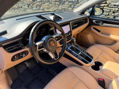 Blue 2021 Porsche Macan