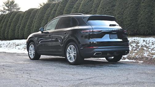 2022 Porsche Cayenne 