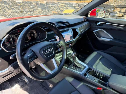 Tango Red Metallic 2022 Audi Q3 45 S line Premium Plus
