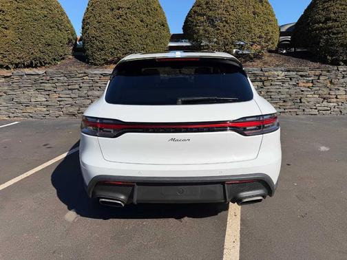 2023 Porsche Macan 