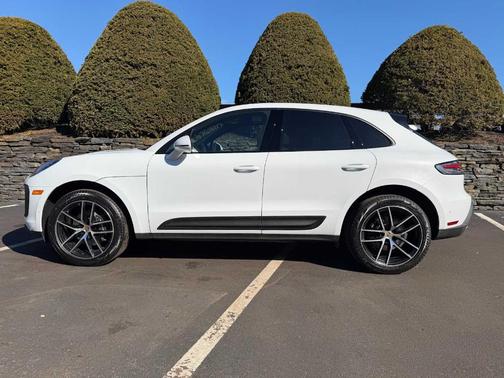 2023 Porsche Macan 