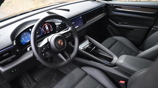 2025 Porsche Macan 4